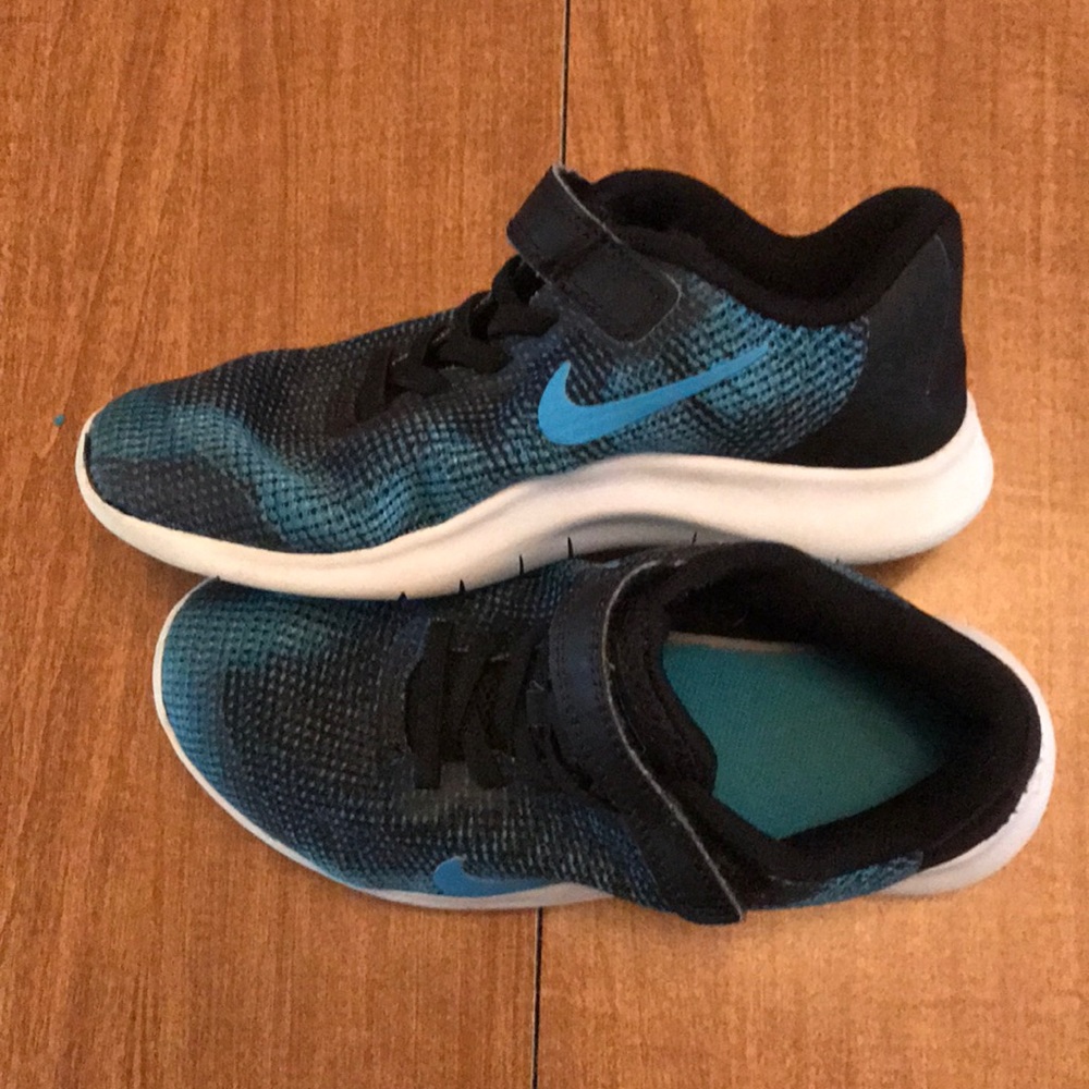 Boys Nike size 1